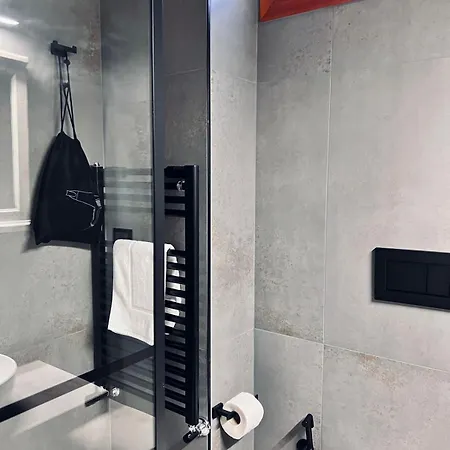 Gv Luxury Apartman Bari